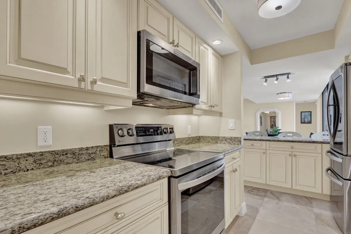 Tiara Singer Island Unit 7h photo 13