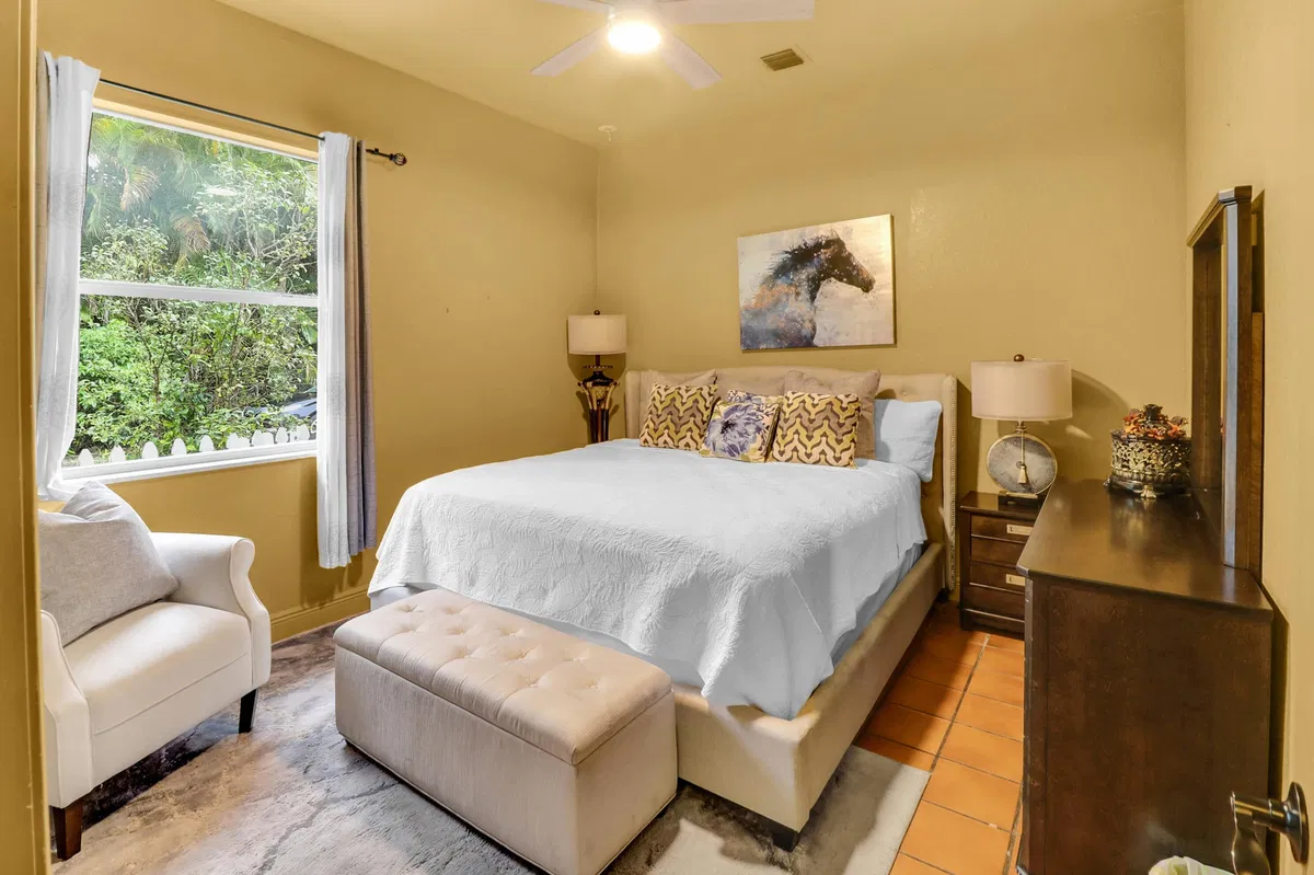 Residence photo 16