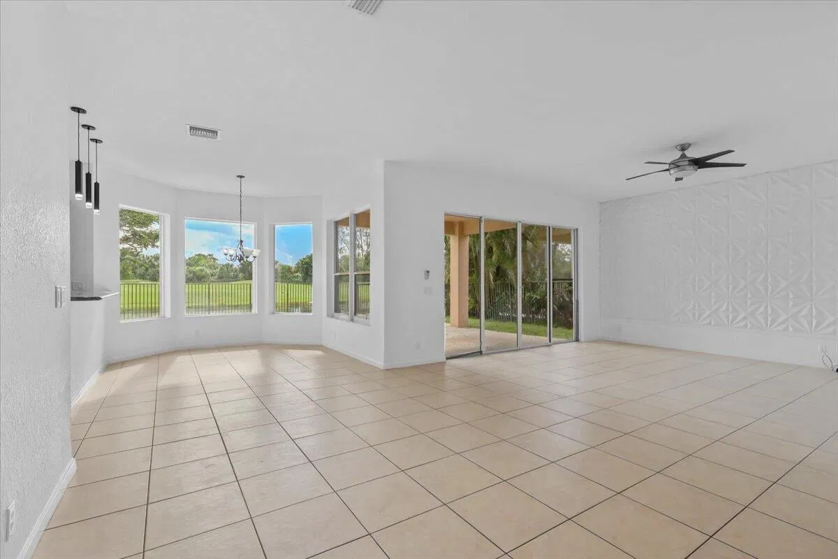 Residence photo 22