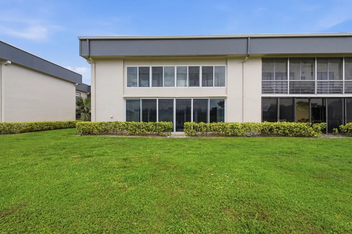 Residence photo 34