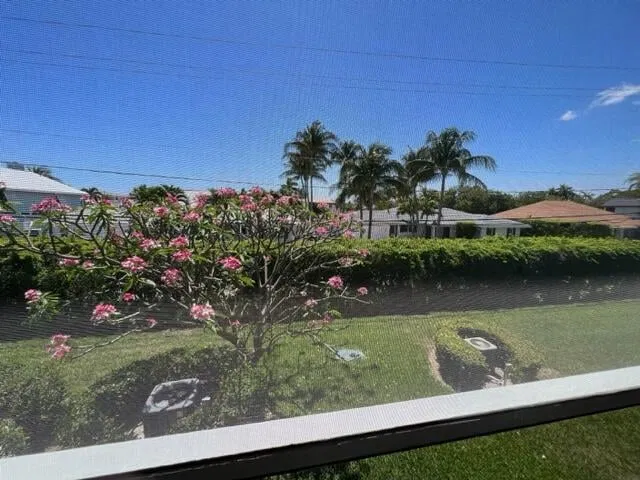 Unit 211 photo 16