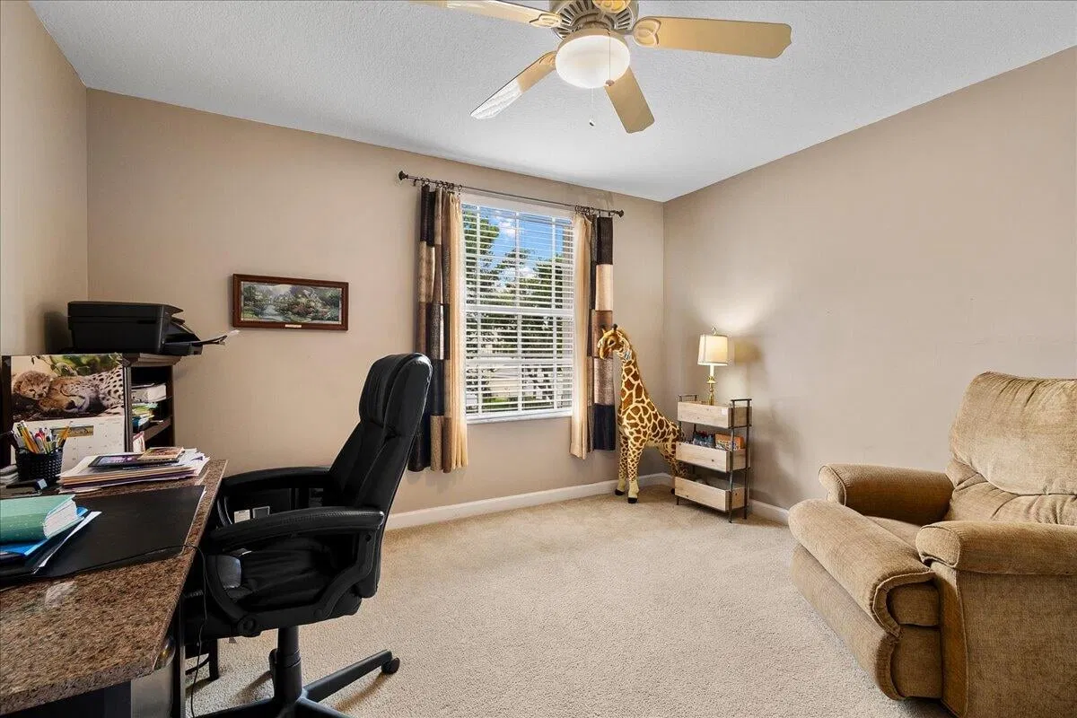Residence photo 19