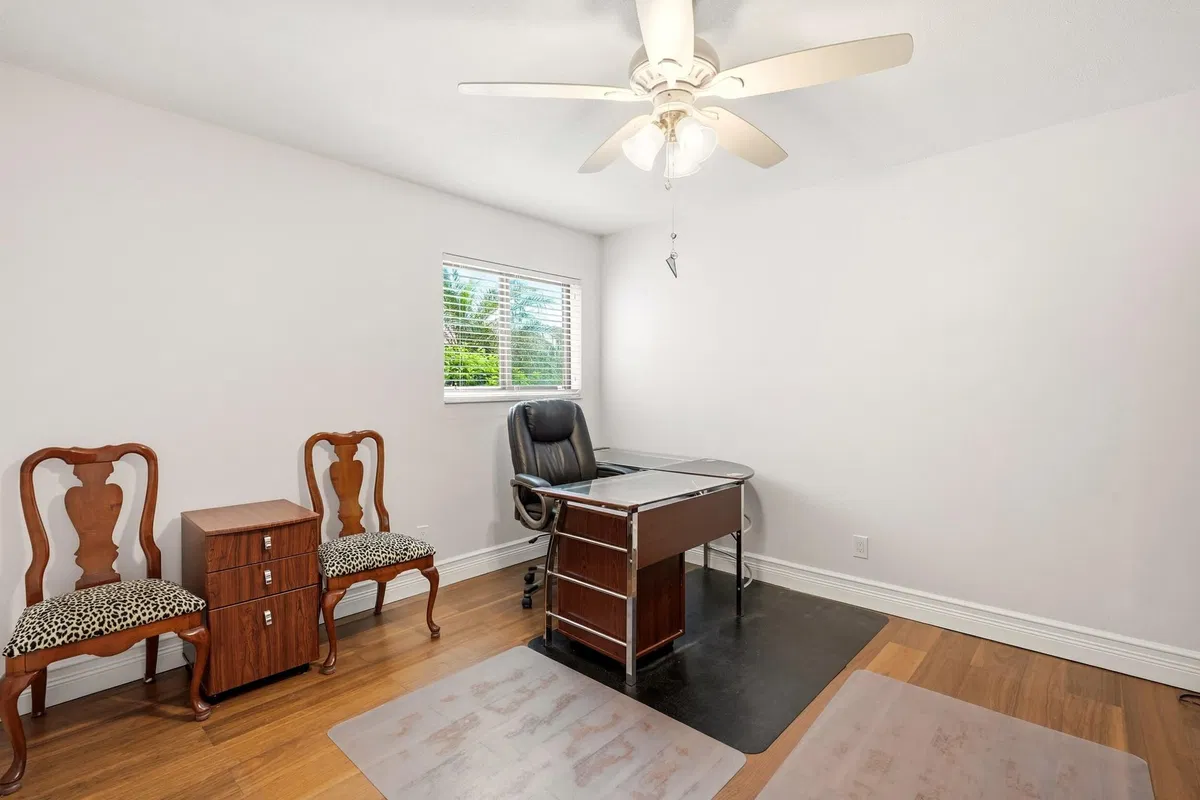 Unit 103 photo 19
