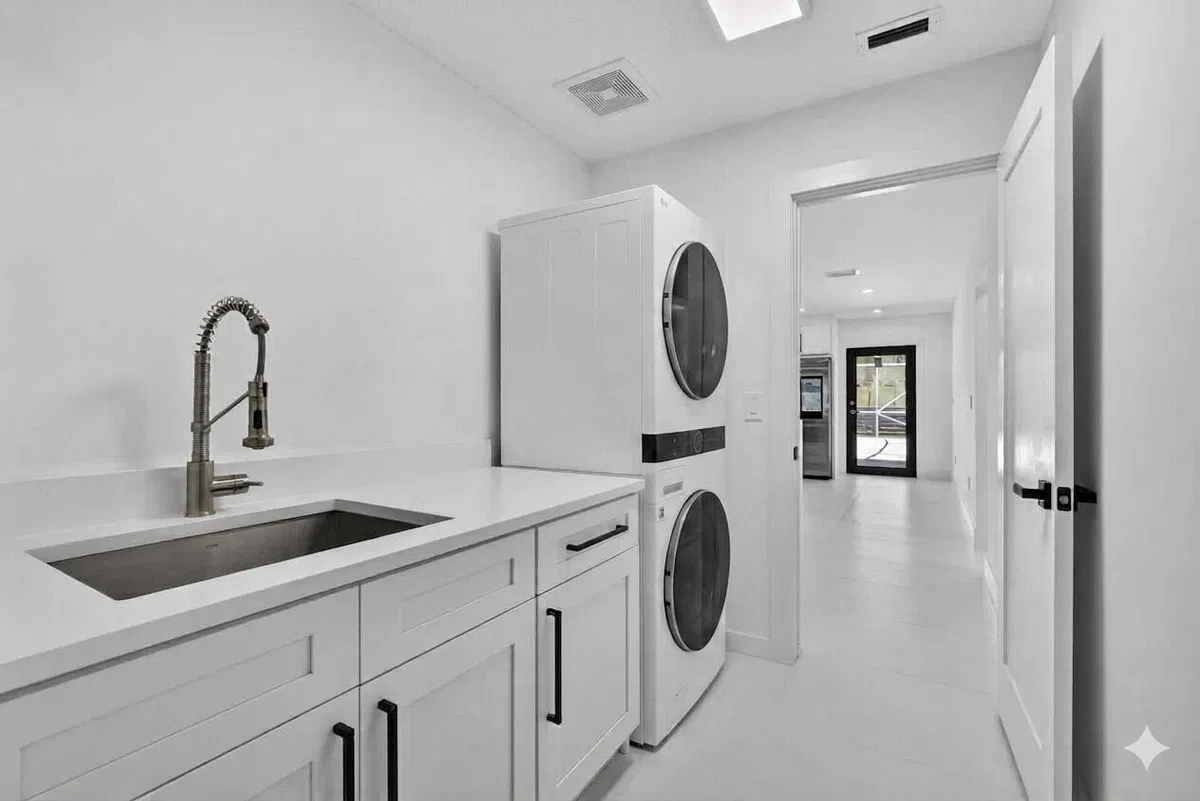 Residence photo 46