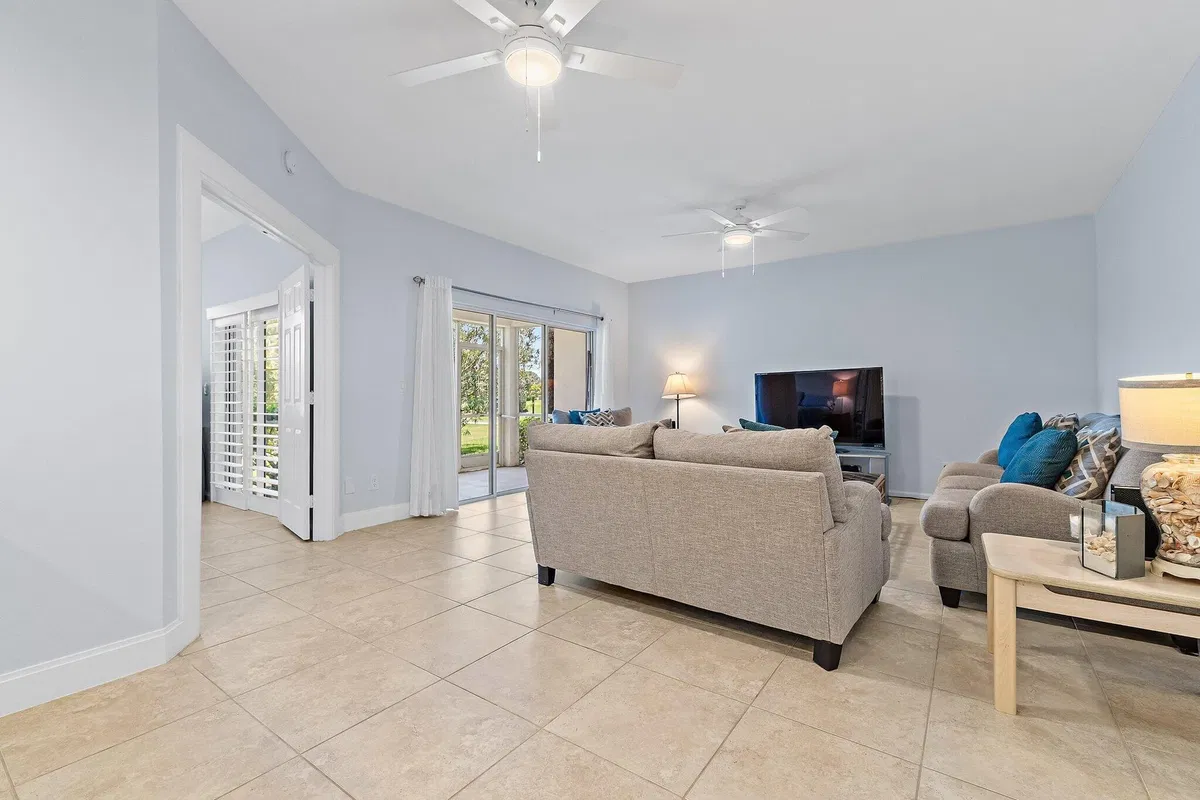 Residence photo 19