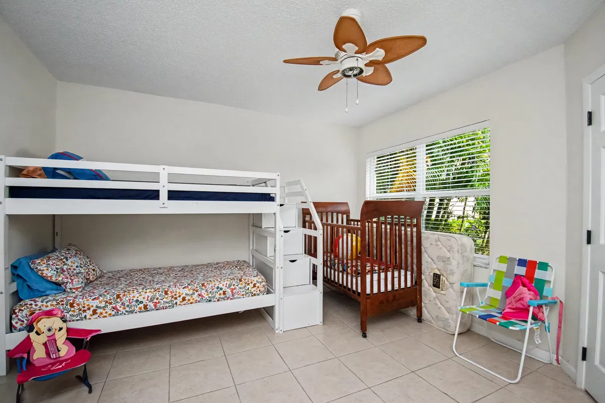 Residence photo 34