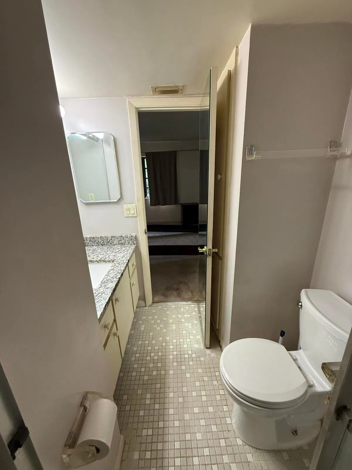 Unit 407 photo 4