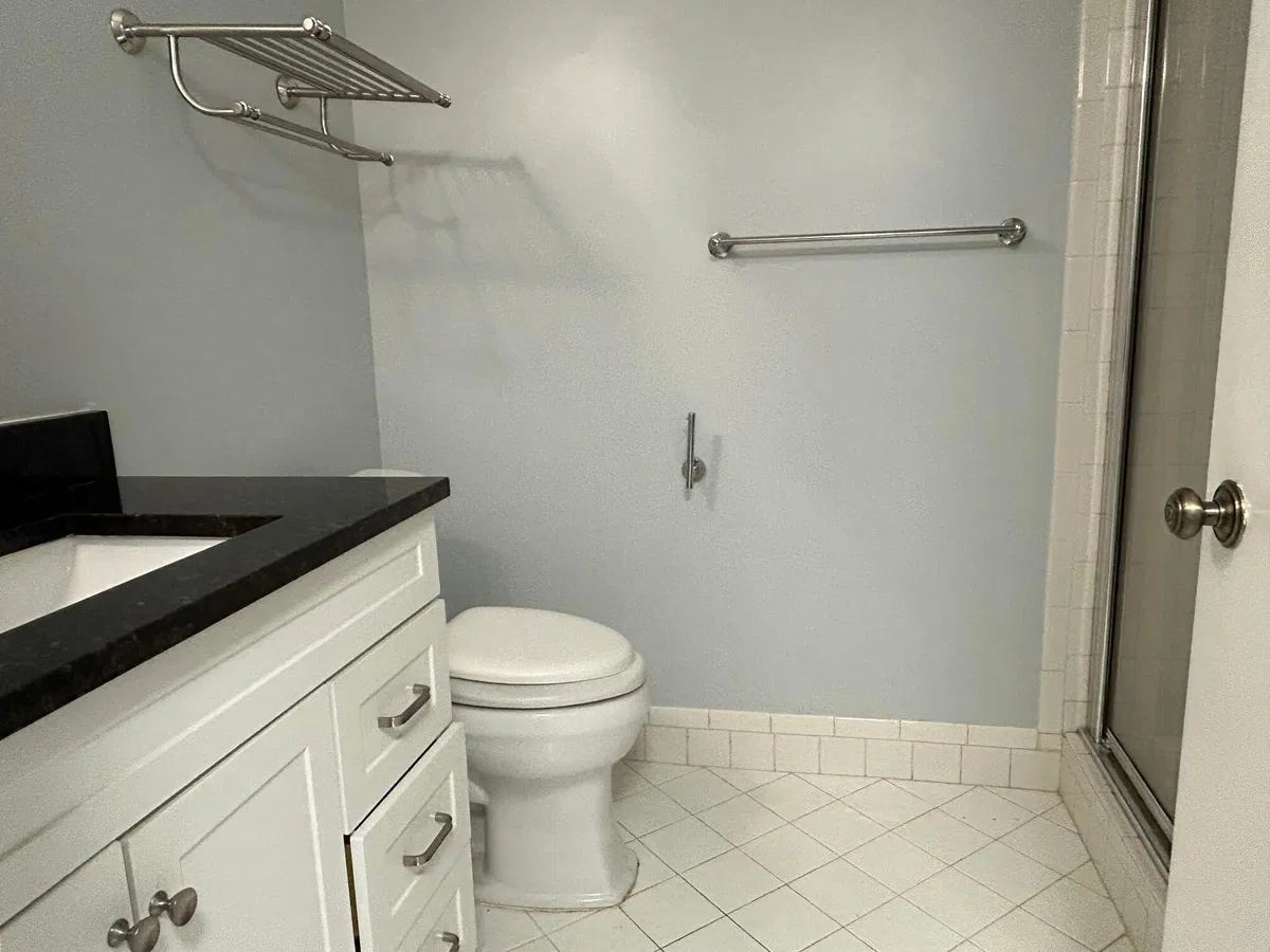  Unit B photo 19