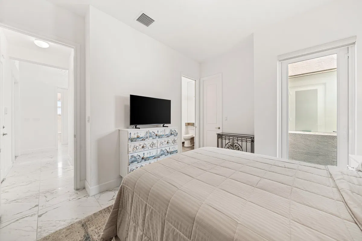  Residence photo 34