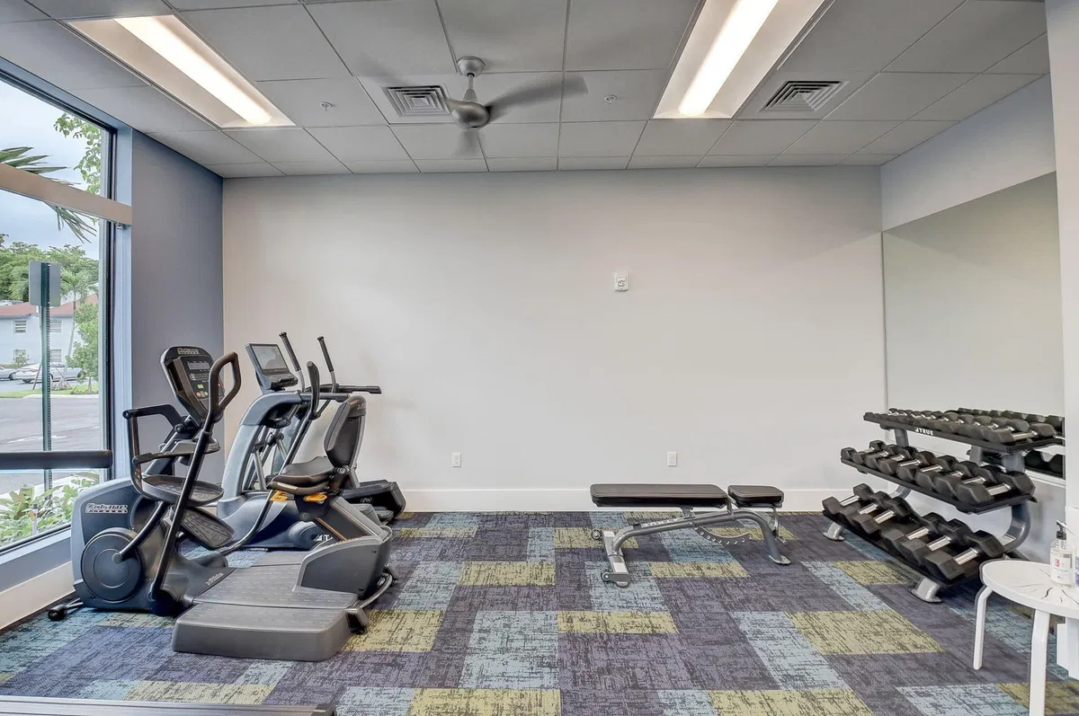 Unit 2080 photo 37