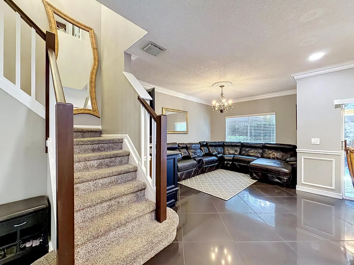  Residence photo 22