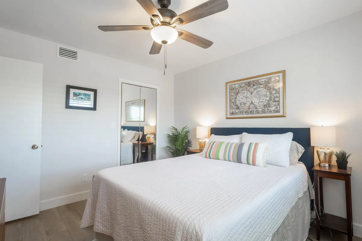 Unit 323 photo 19