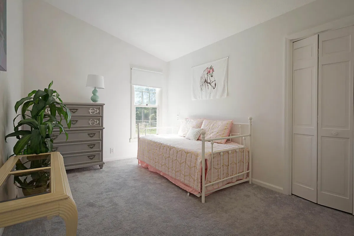 Residence photo 16
