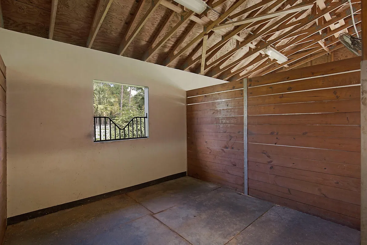 Residence photo 22