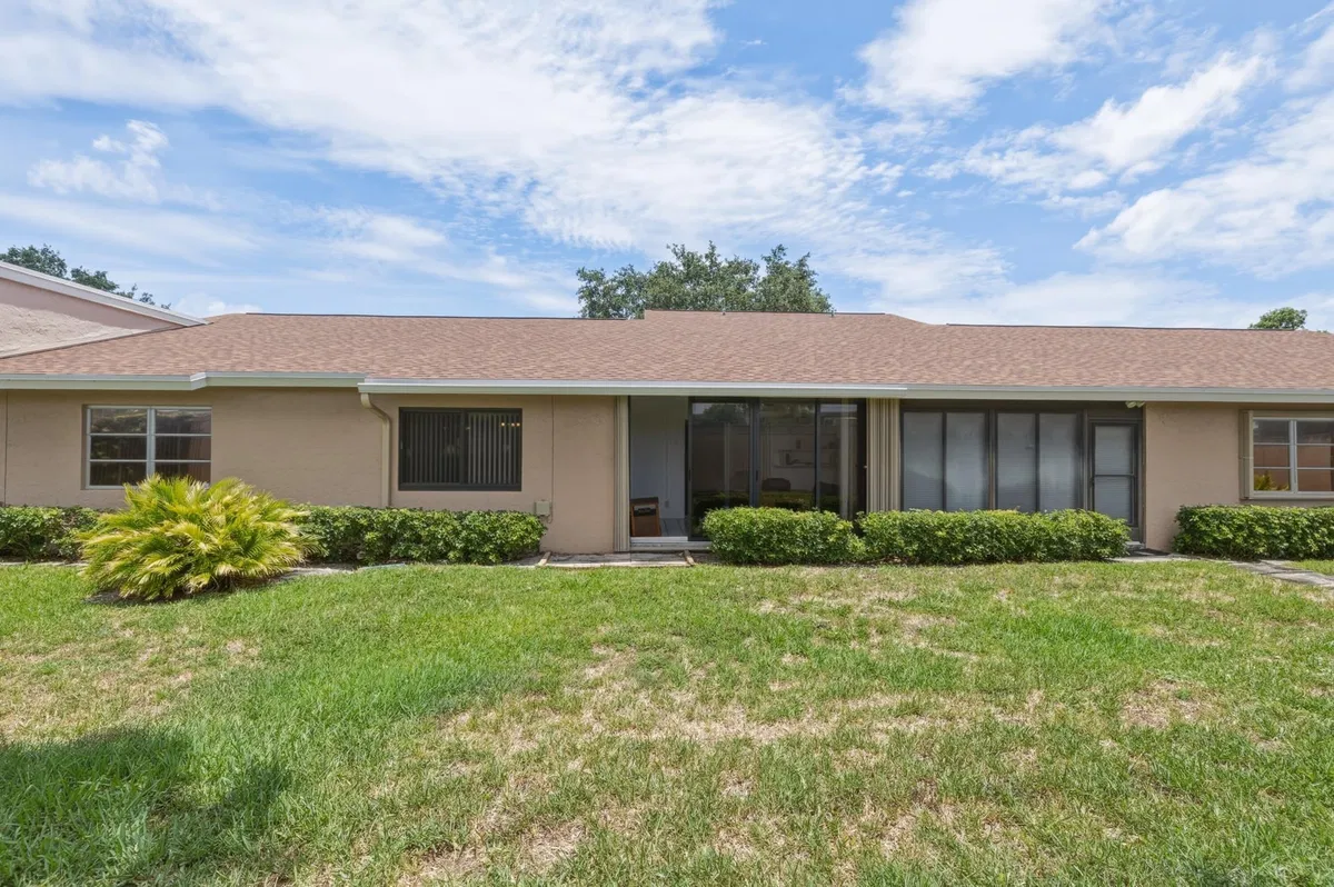 Residence photo 22
