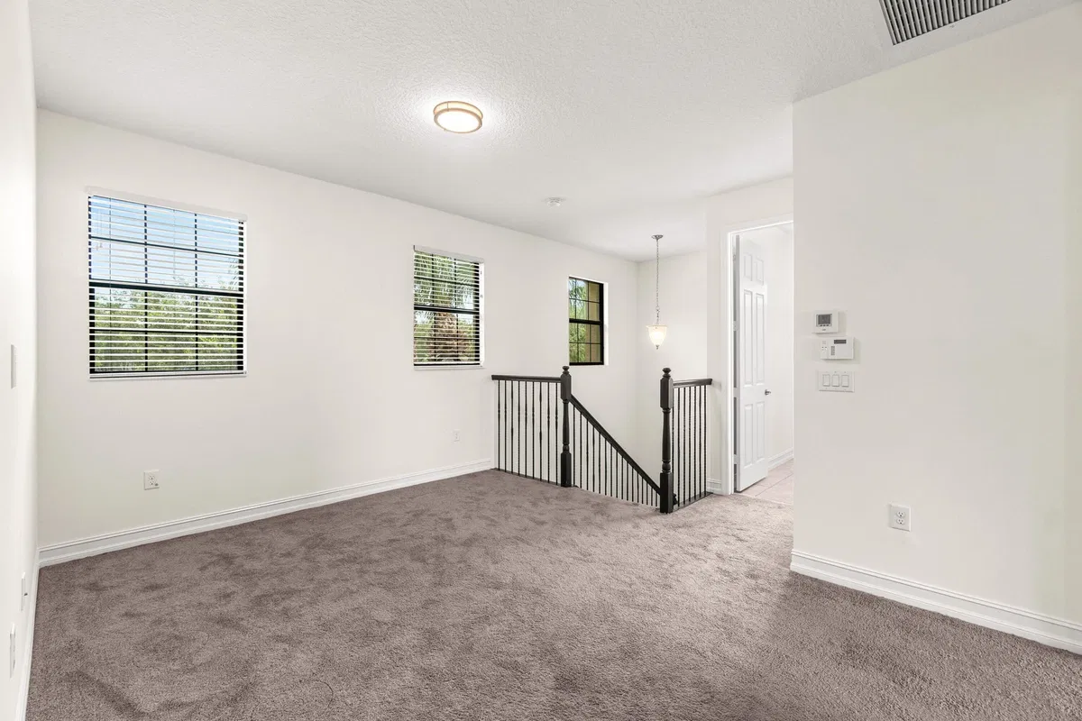 Residence photo 19