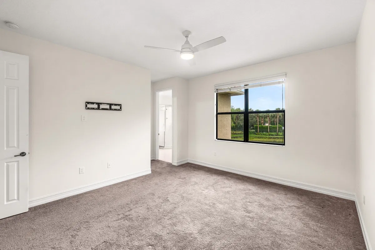 Residence photo 22