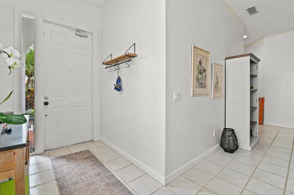 Residence photo 25