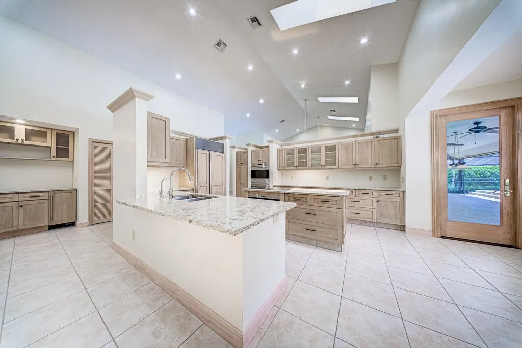 Pinewood Residence photo 19