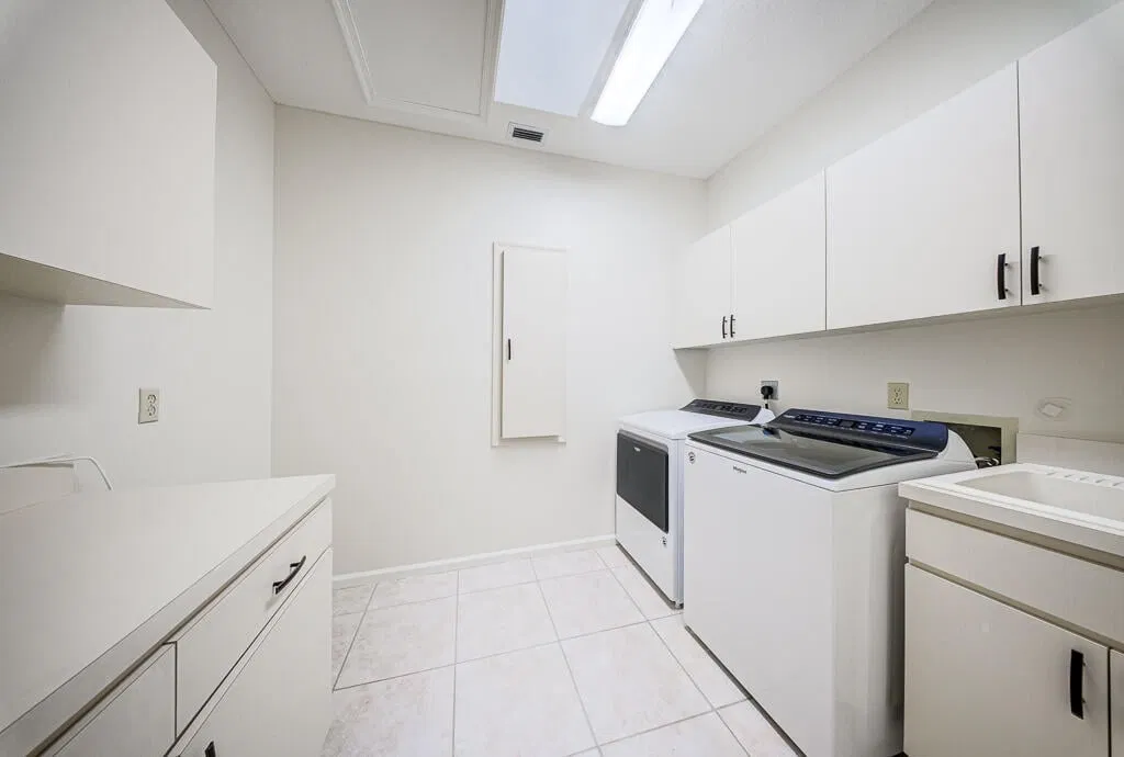Pinewood Residence photo 25