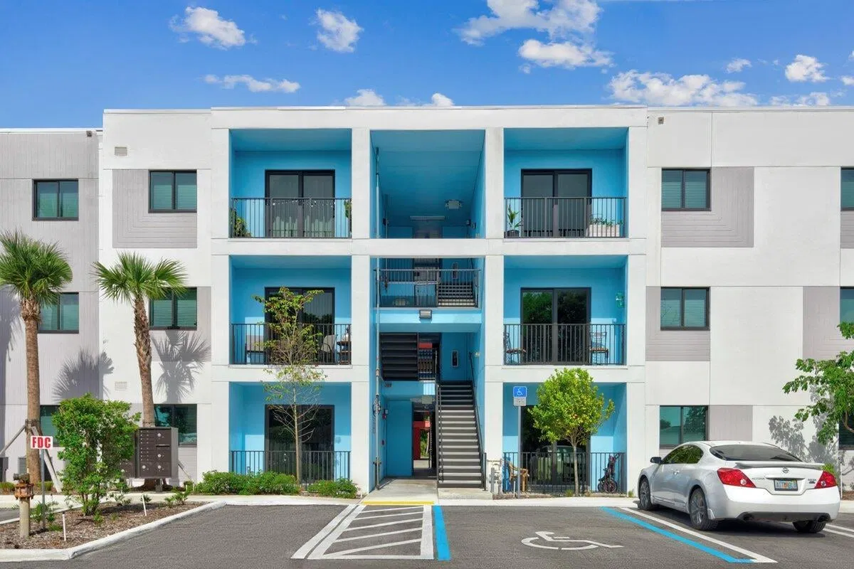 Unit Unit 206 photo 16