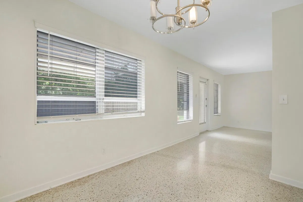 Old Northwood Residence photo 10