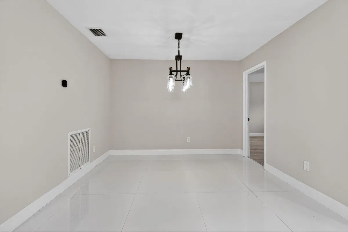  Residence photo 16