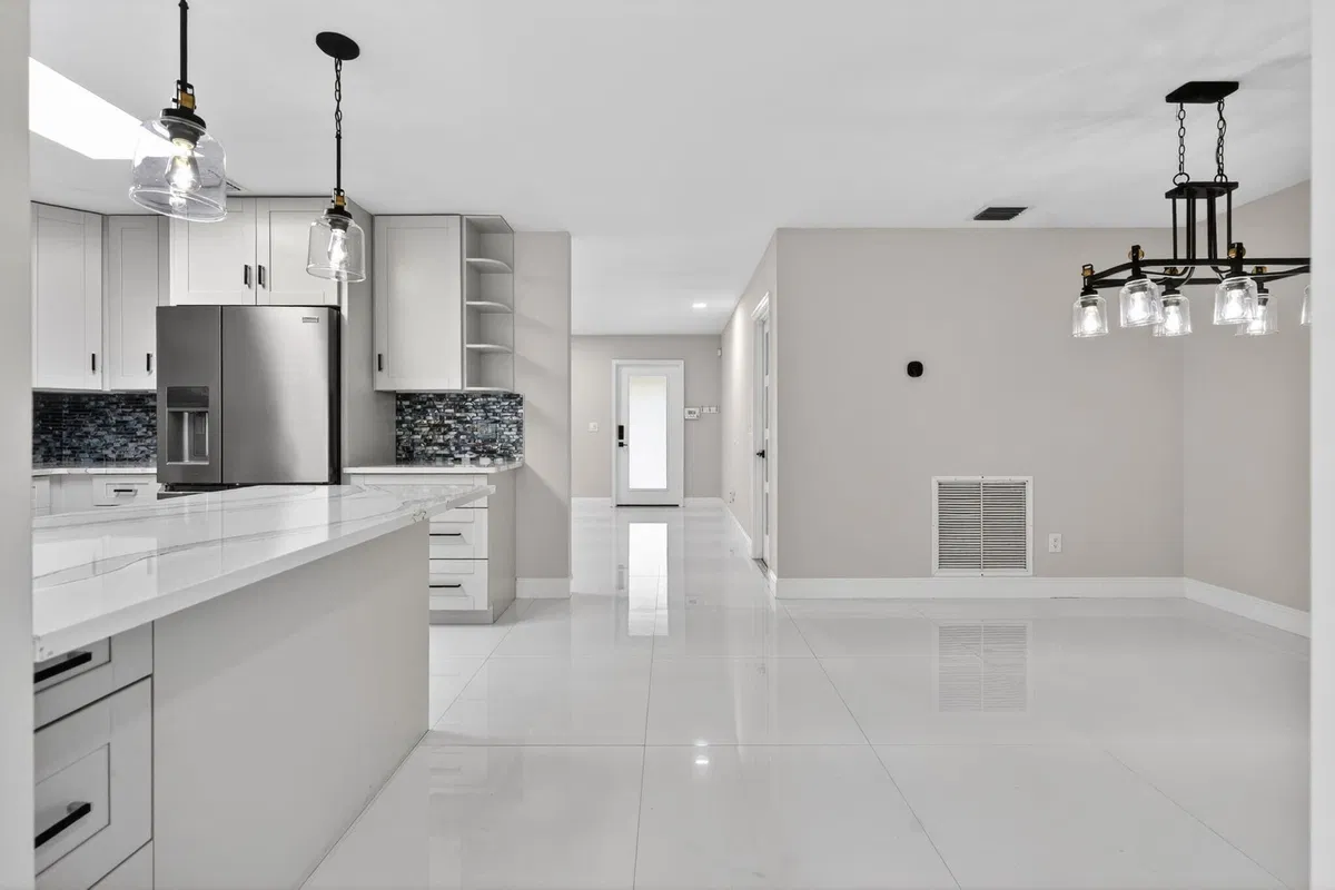  Residence photo 25