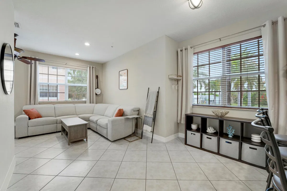 Residence photo 7