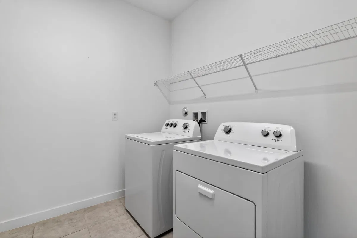  Residence photo 25