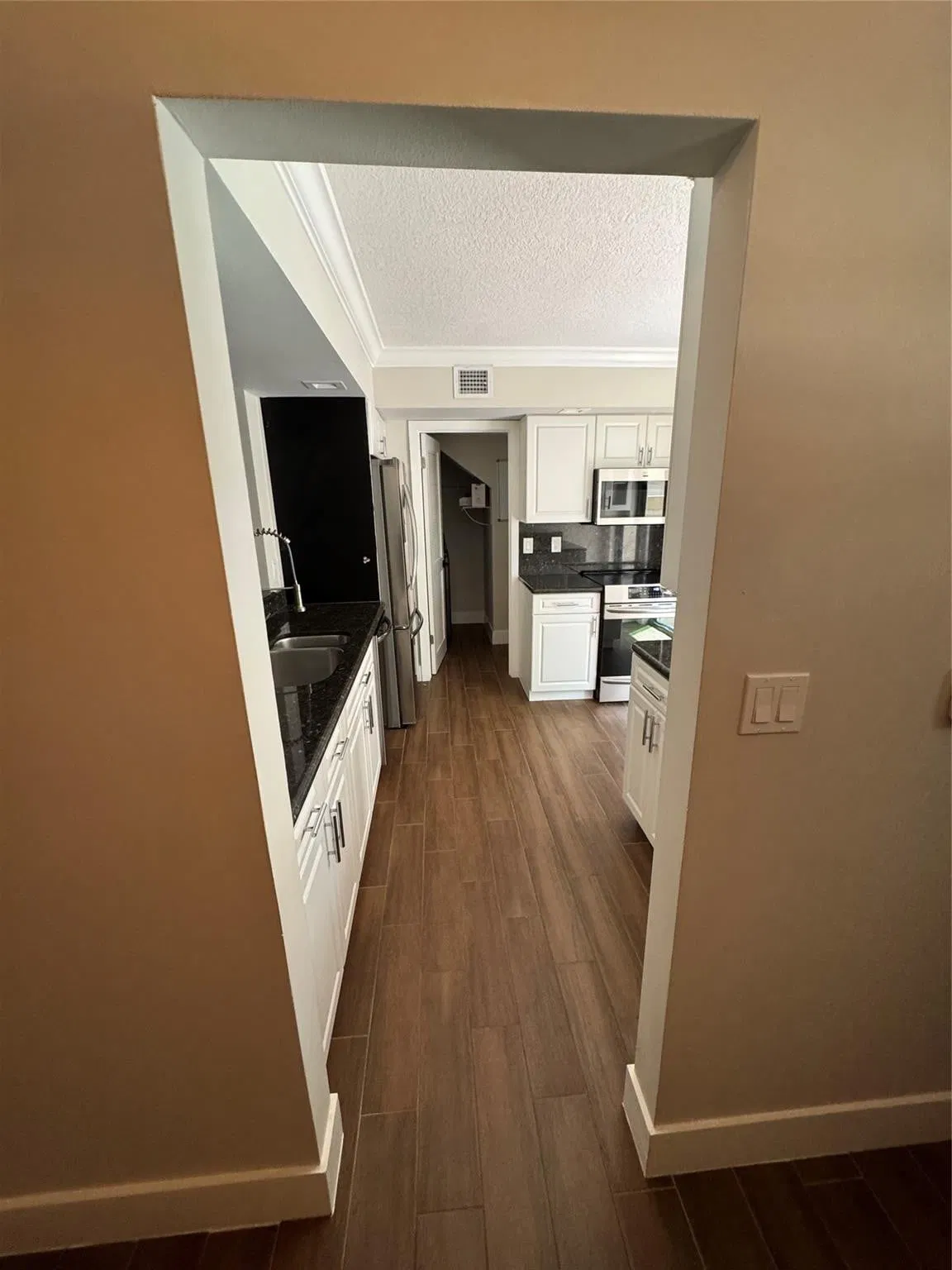 Residence photo 4