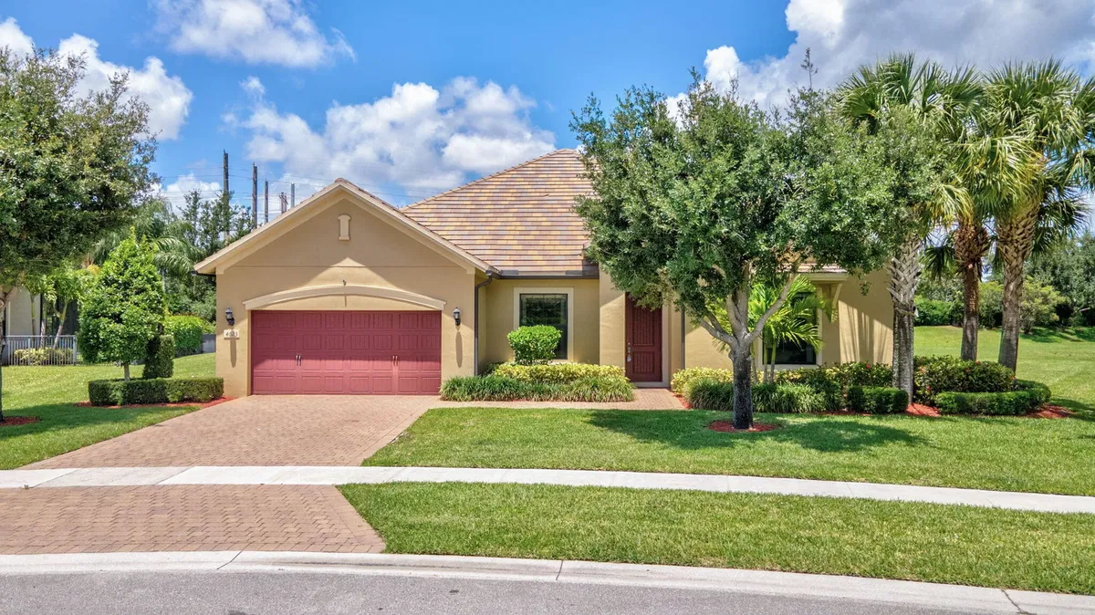 Residence photo 61
