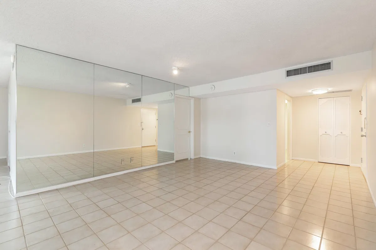 Presidential Estates Unit 206 photo 7