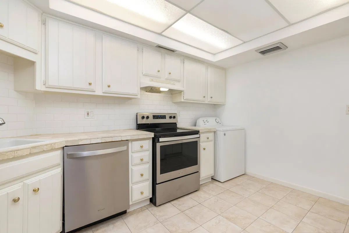 Presidential Estates Unit 206 photo 10