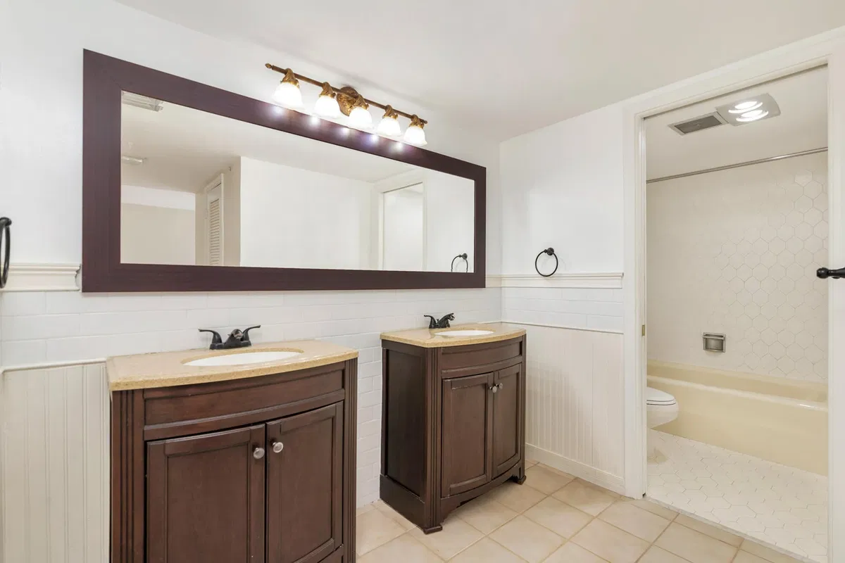 Presidential Estates Unit 206 photo 13