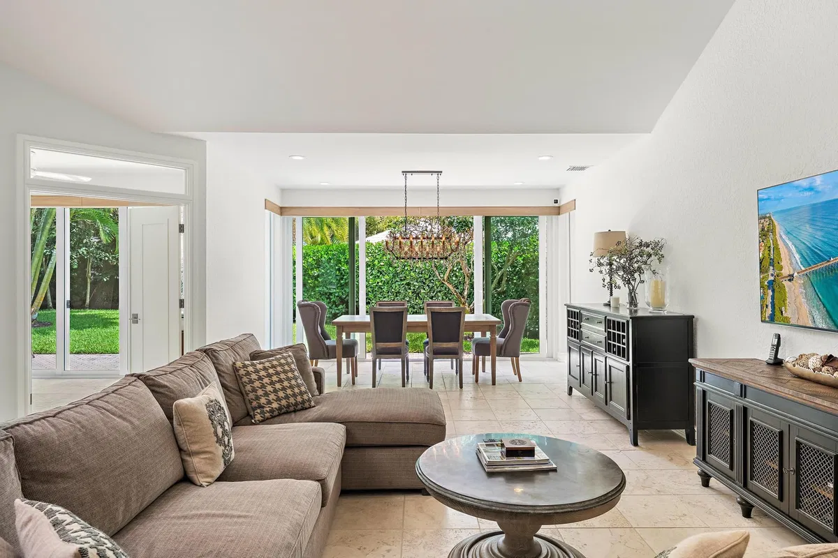 Admirals Cove Residence photo 13