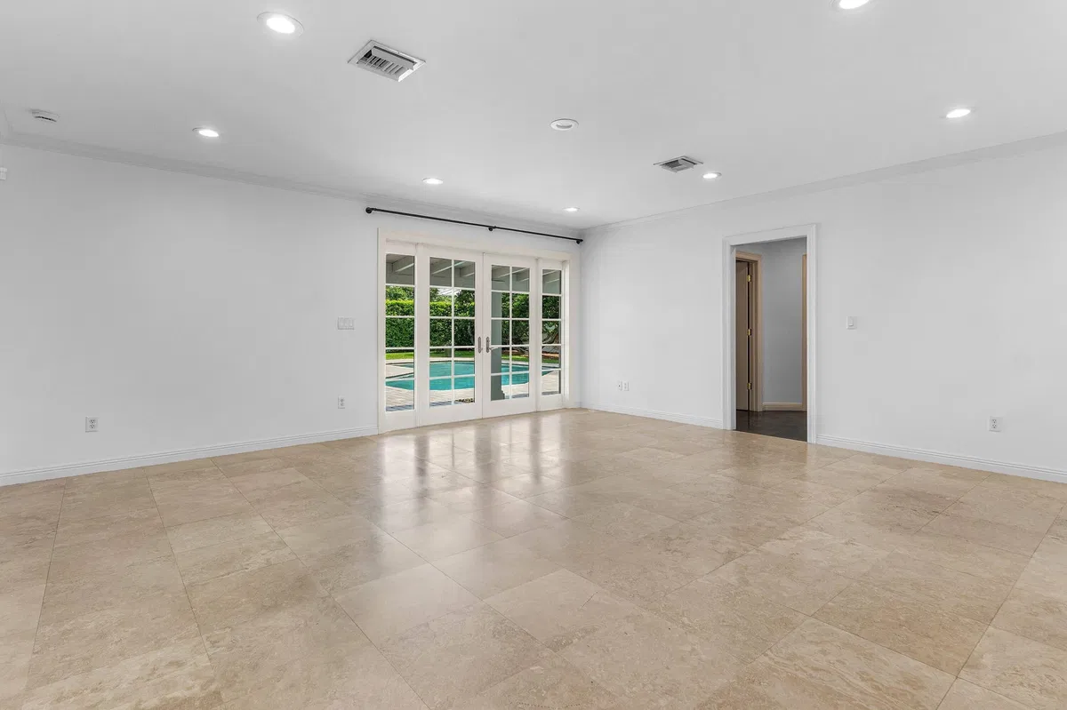 Residence photo 13