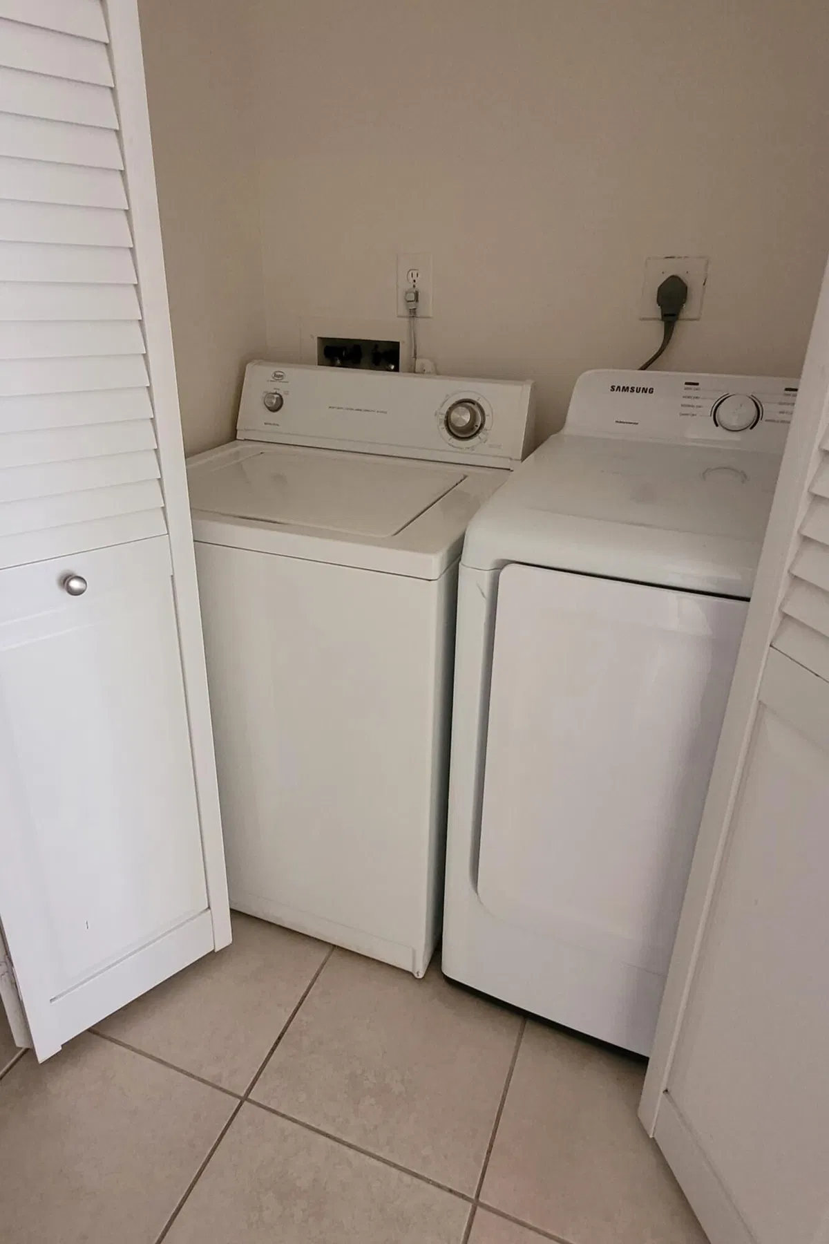 Unit 2 photo 10