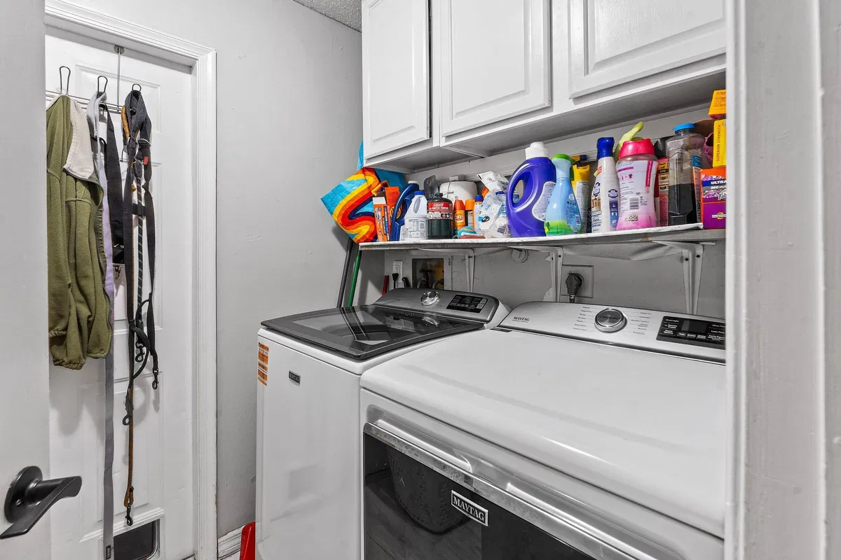 Residence photo 16