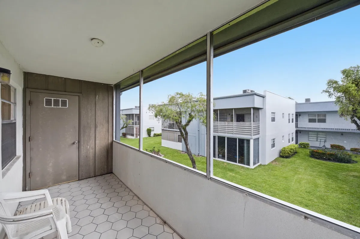  Unit 330 photo 25
