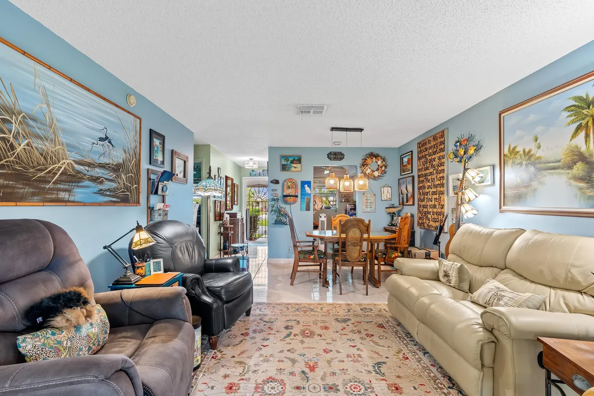 Unit 113 photo 7