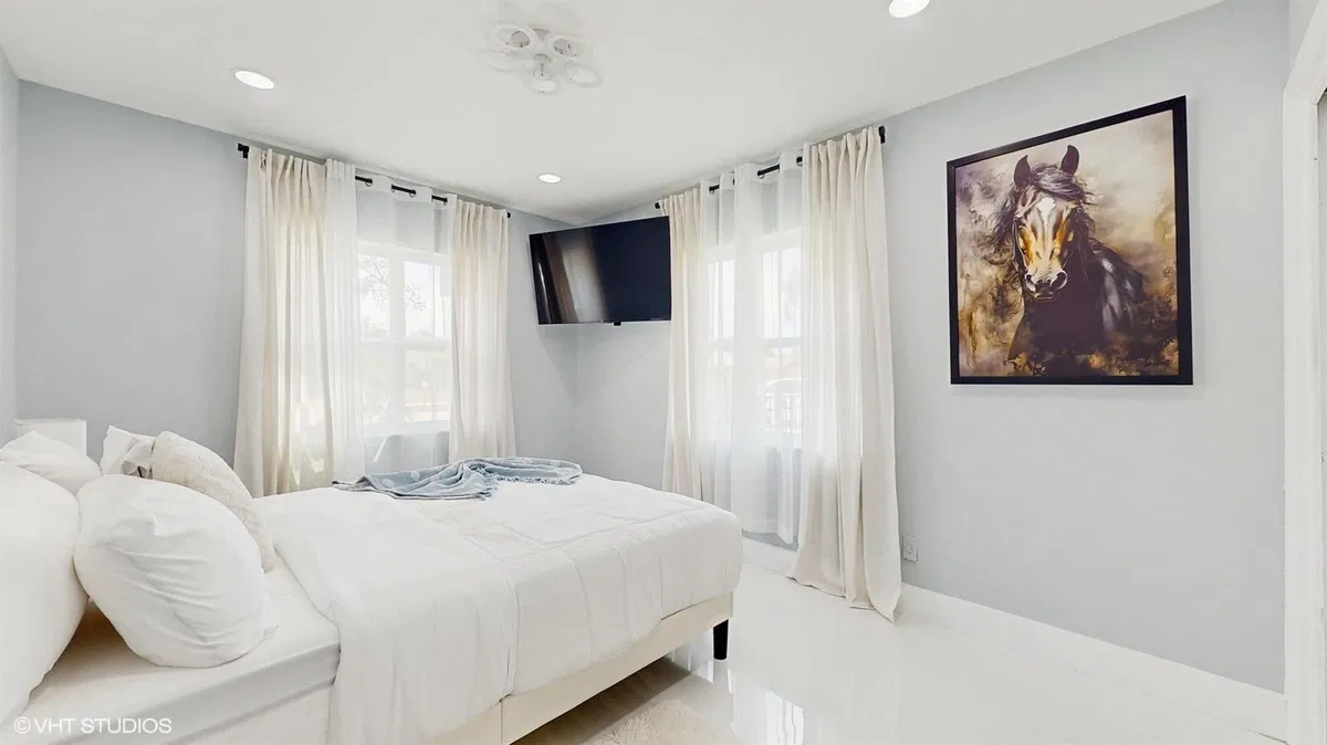 Residence photo 19