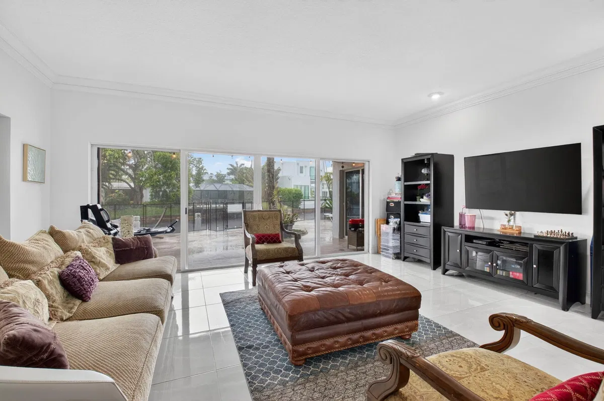 Residence photo 10