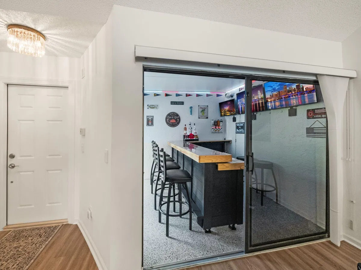 Residence photo 13