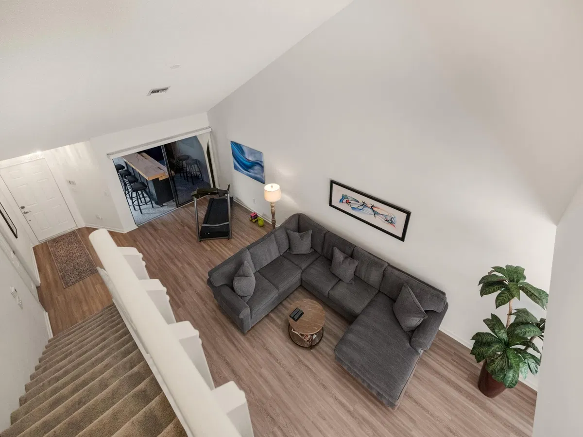 Residence photo 16