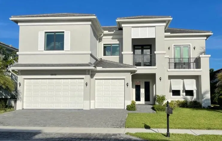 Royal Palm Polo Residence