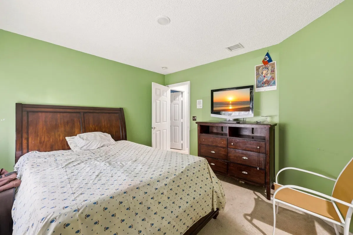 Residence photo 4