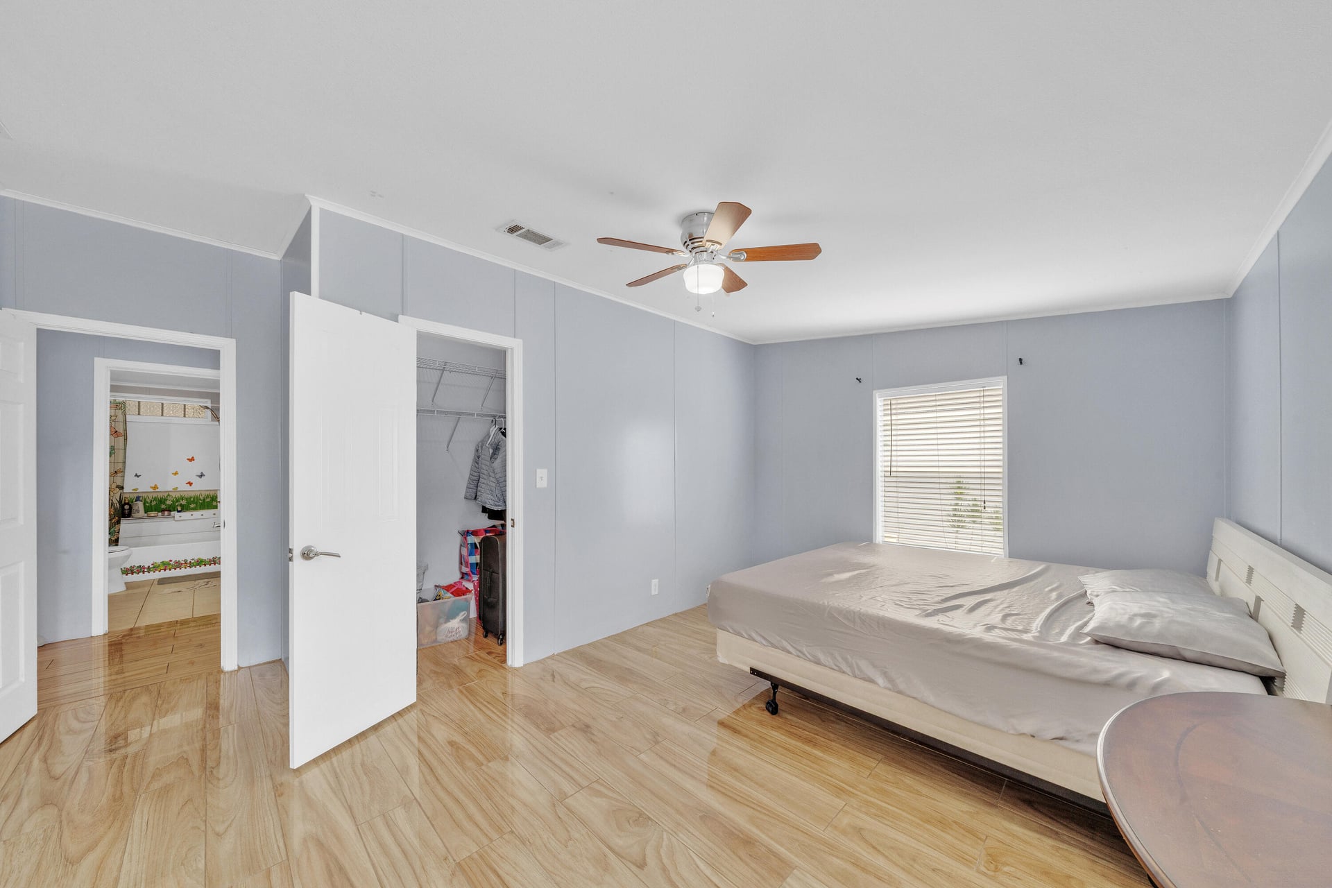 Residence photo 16