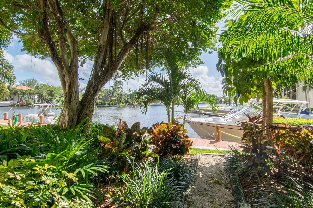 Boca Raton Unit 403 photo 19