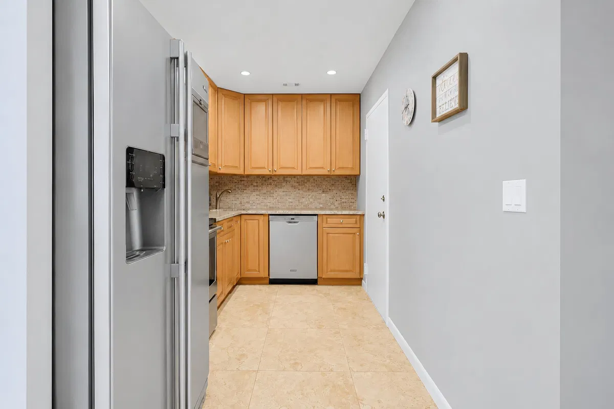 Unit D-607 photo 10